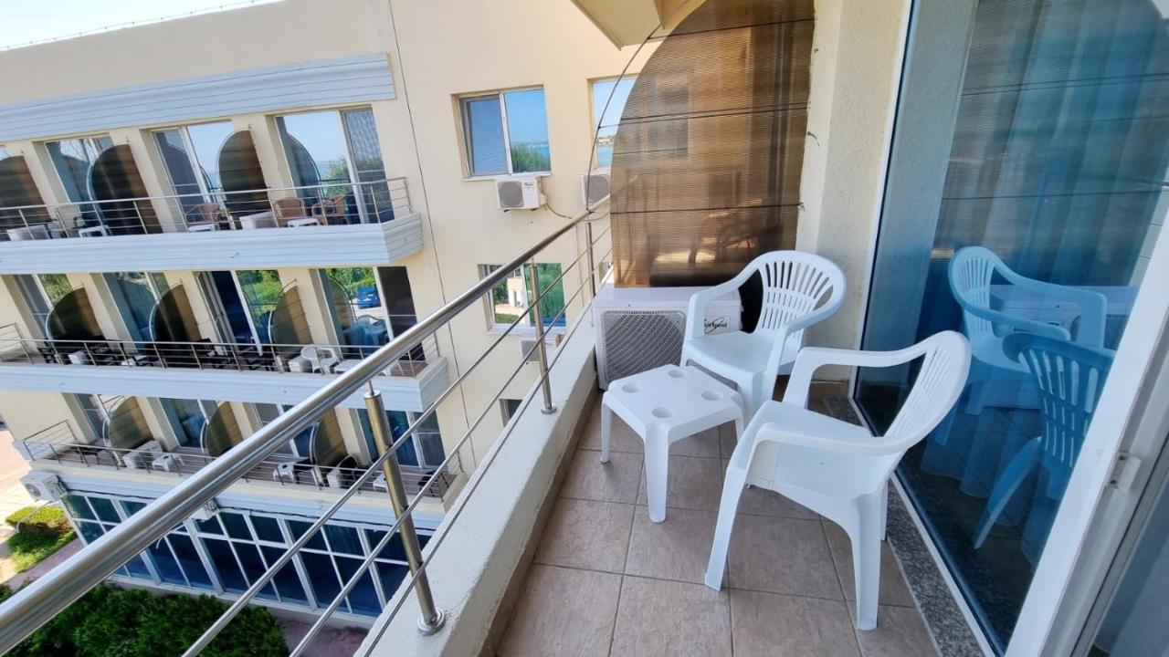 Hotel Florida Mamaia Exteriör bild
