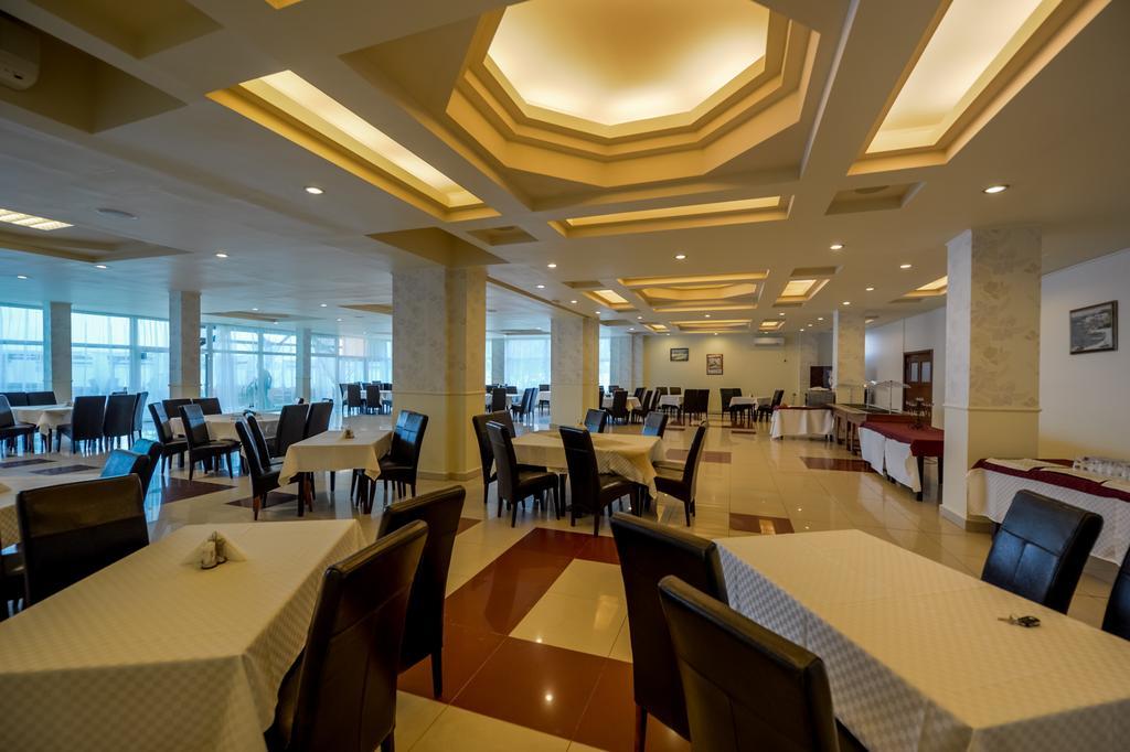 Hotel Florida Mamaia Exteriör bild