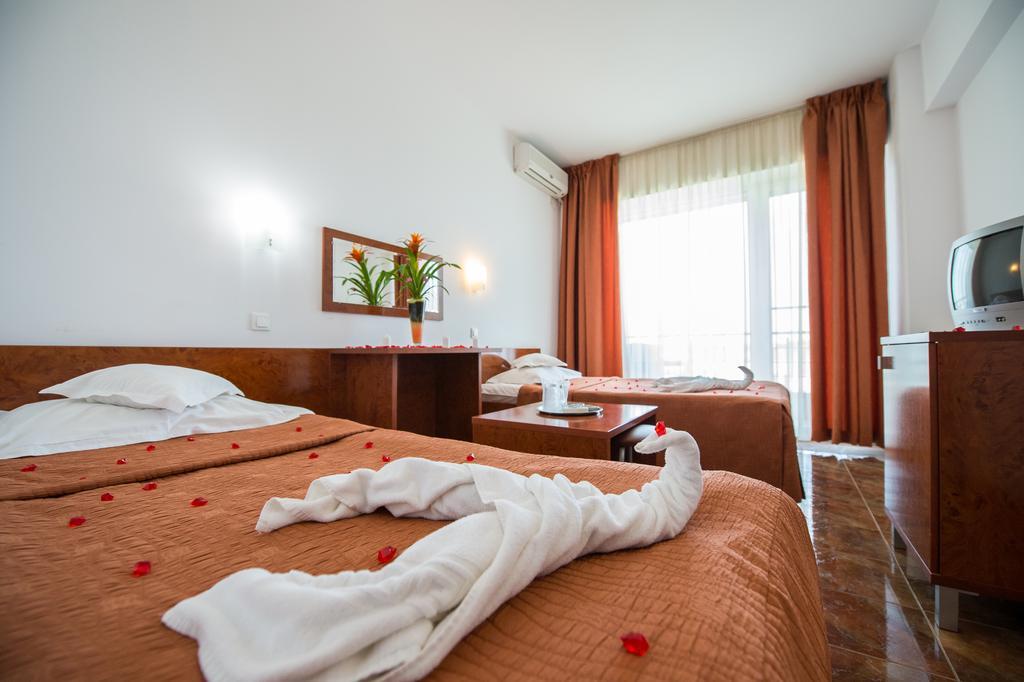 Hotel Florida Mamaia Exteriör bild