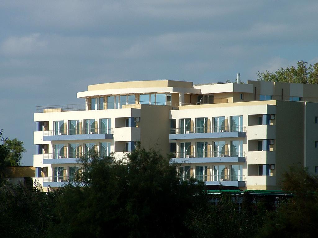 Hotel Florida Mamaia Exteriör bild